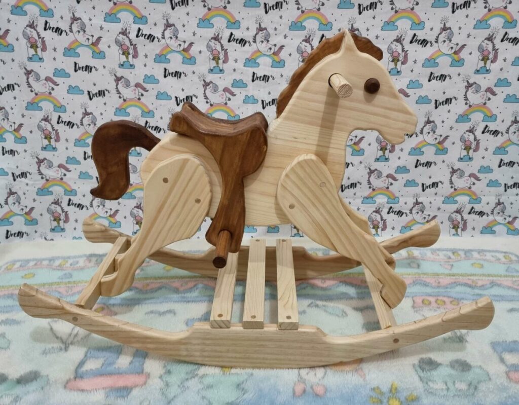 caballo de madera-SERGIO MATEOS MATEOS